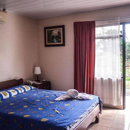 Hotel La Choza Inn La Fortuna Buitenkant foto